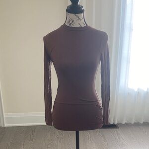 Fares Long Sleeve Crewneck Women’s Top in Brown
